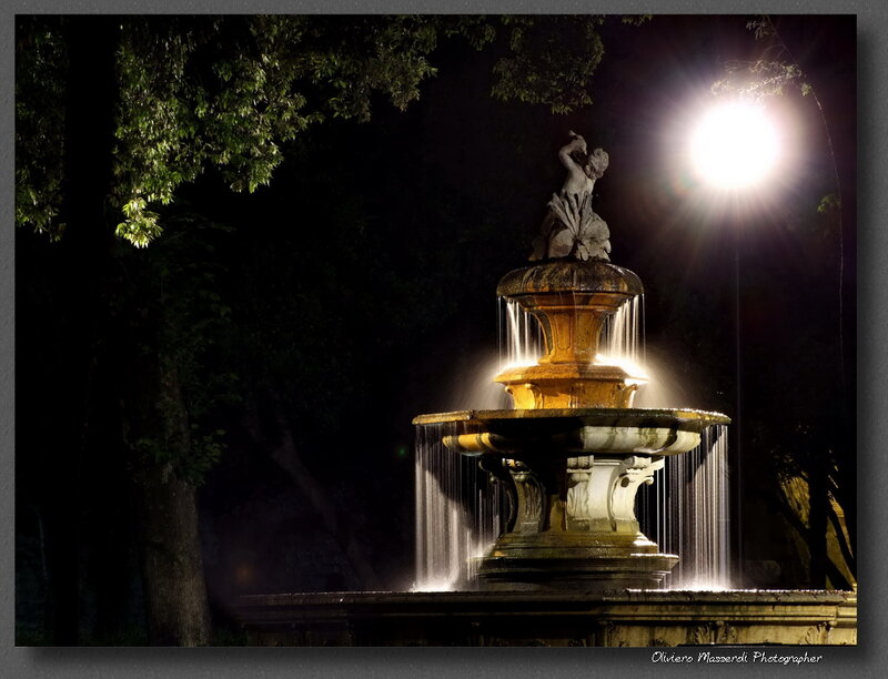 Fountain with Statue — Black