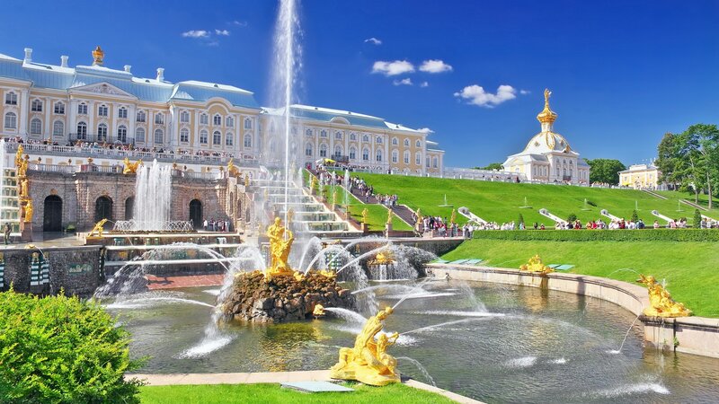 Fountains at Peterhof Palace — Blue