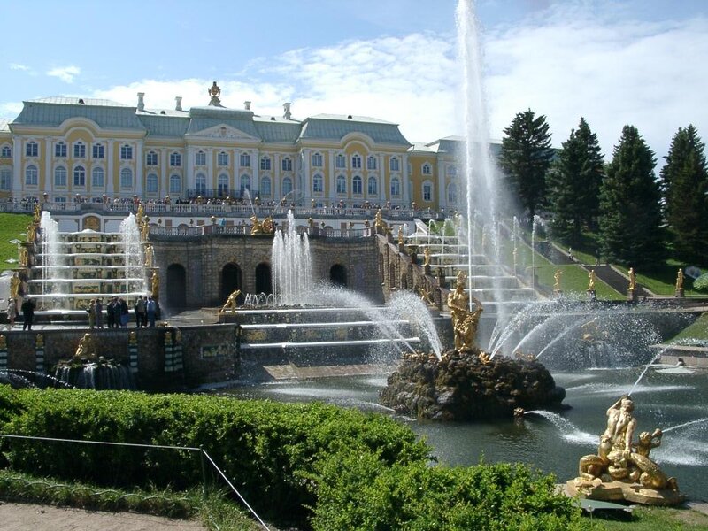 Fountains at Peterhof Palace — Green