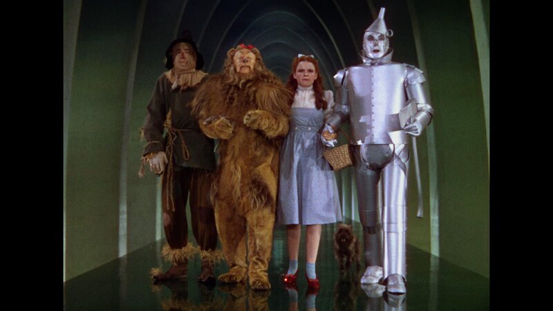 Four Characters in a Tunnel