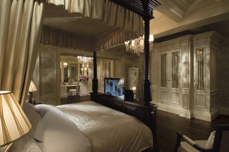 Four-poster Bed in Bedroom — Cream