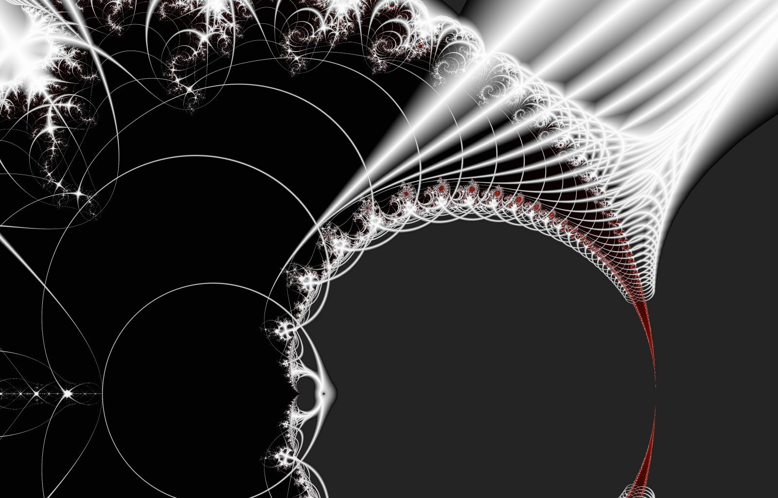 Fractal light patterns