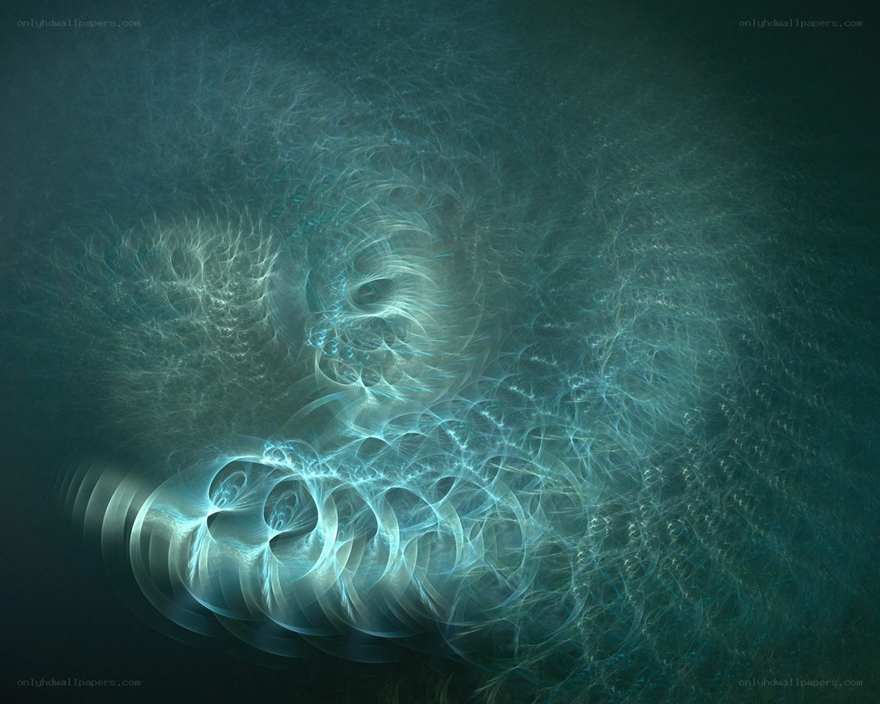 Fractal light patterns