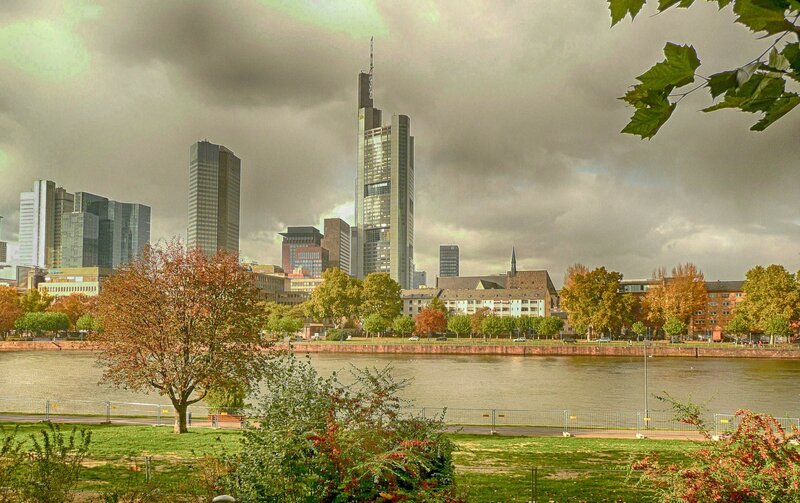 Frankfurt Skyline — Green