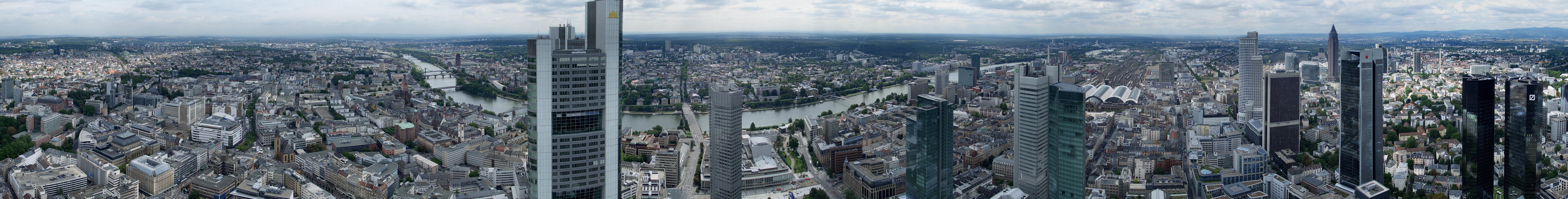 Frankfurt skyline panorama