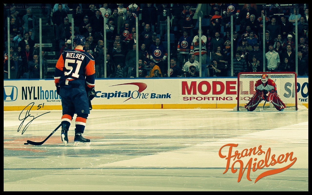 Frans Nielsen on ice