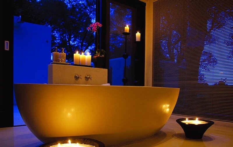 Freestanding Bathtub — Yellow, Serene