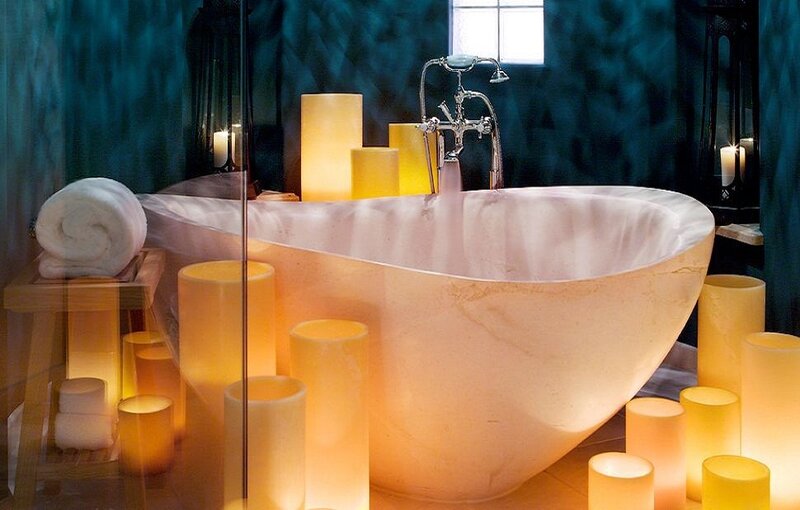 Freestanding Bathtub — Yellow