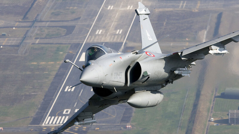 French Rafale Fighter Jet — Gray, Dynamic