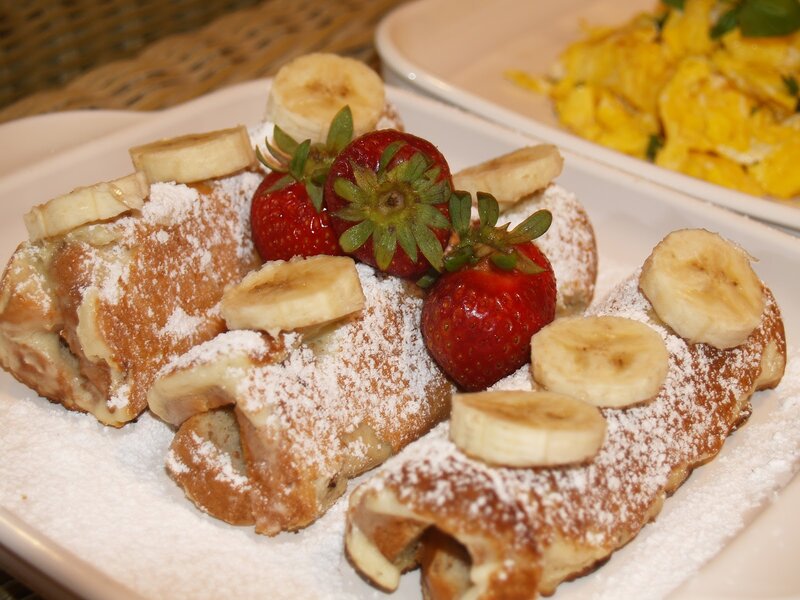 French Toast with Fruit — White