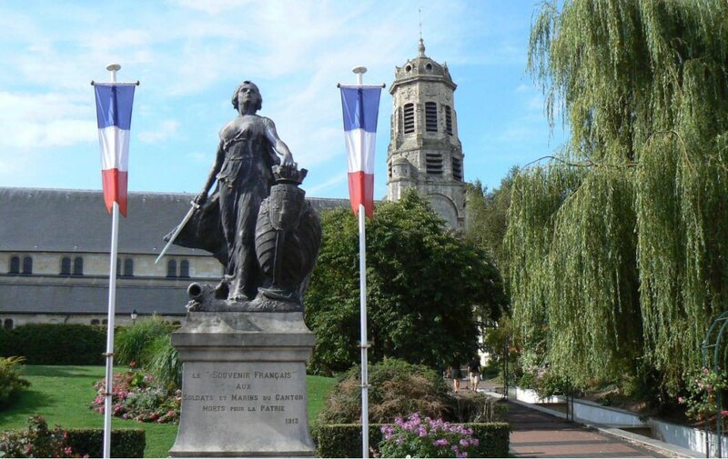 French War Memorial Statue