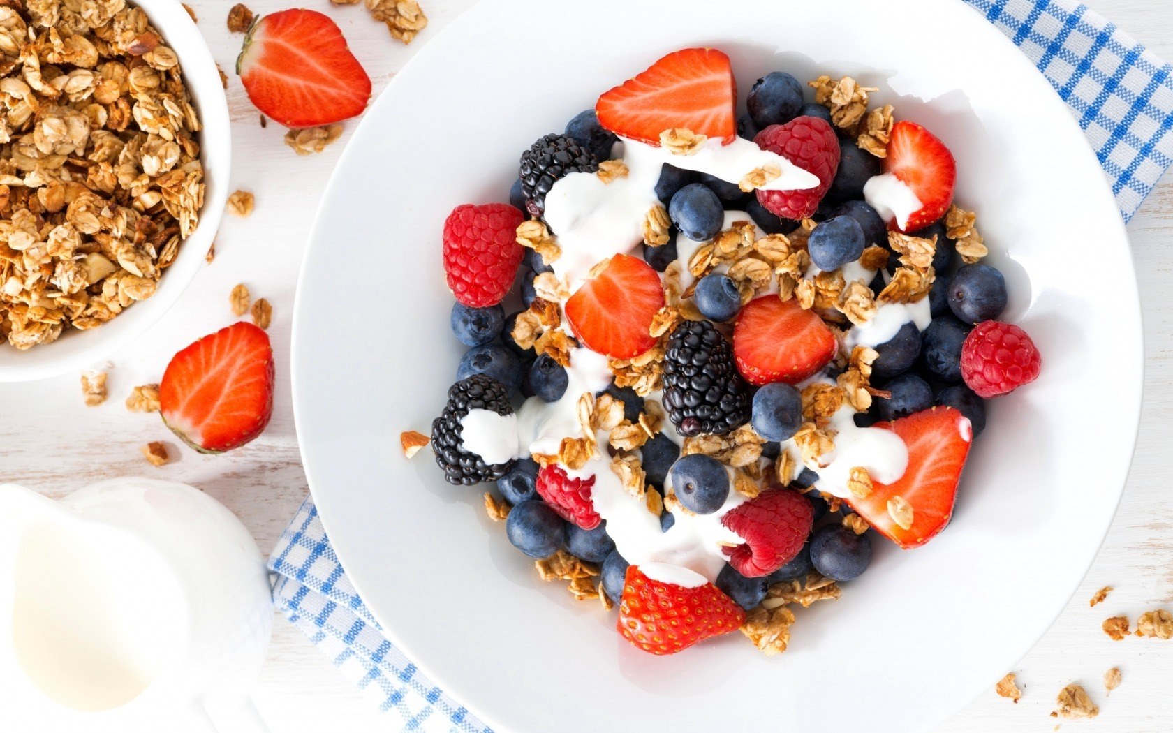 Fresh berry yogurt bowl