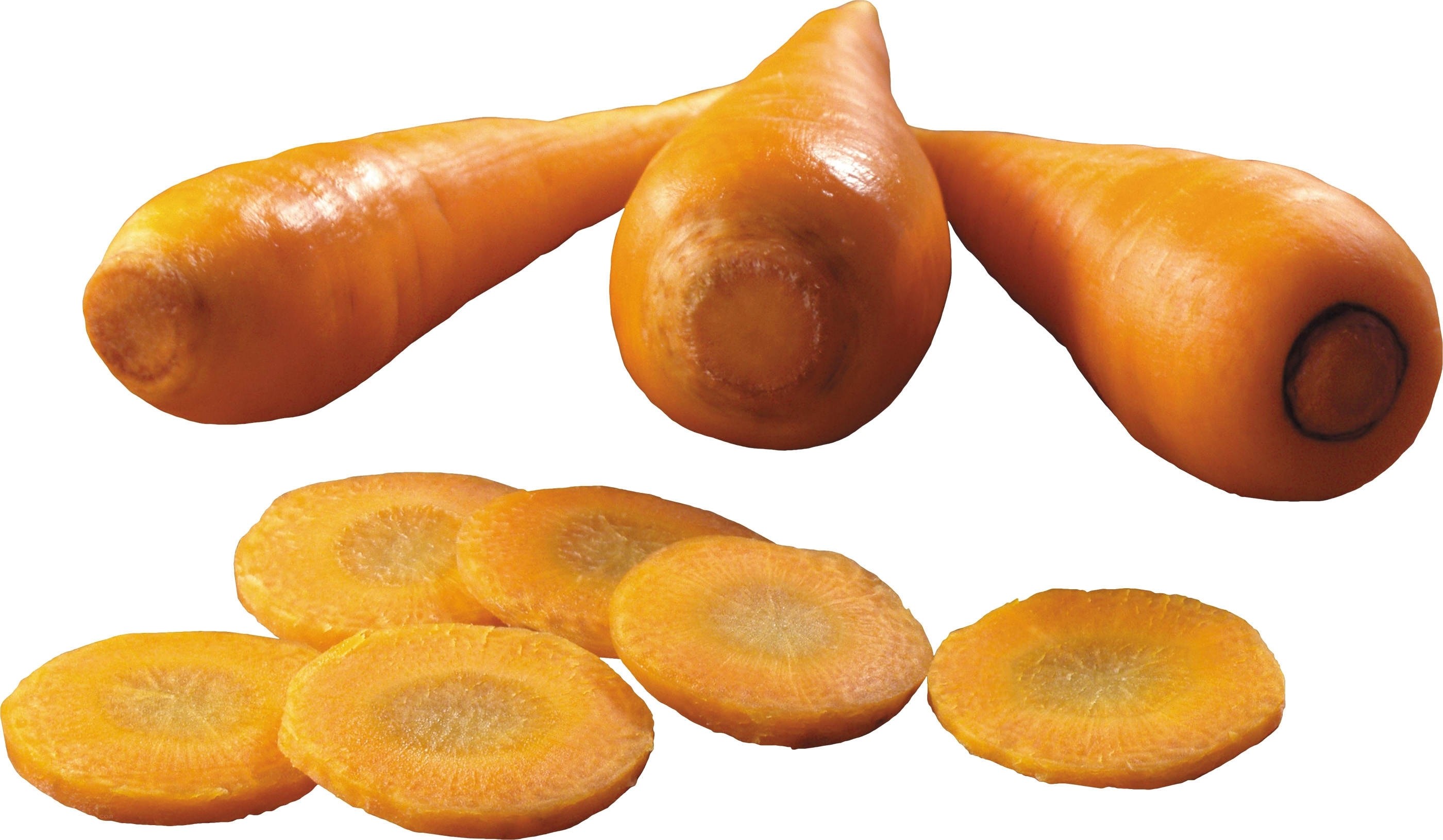 fresh carrots and slices