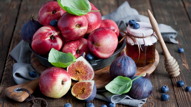Fresh Fruit Arrangement — Red