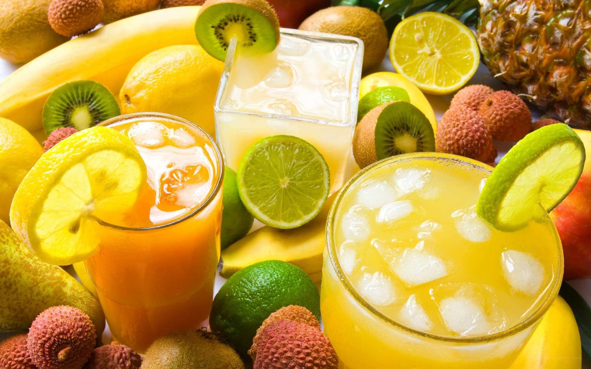 Fresh fruit juices with ice