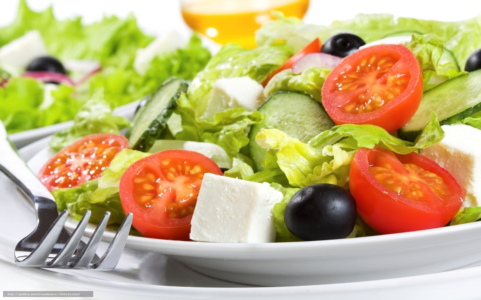 fresh greek salad with tomatoes