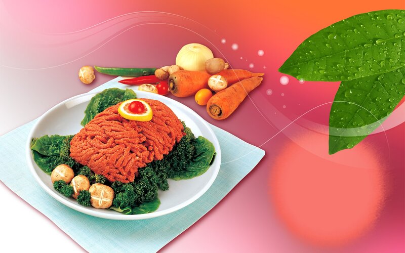 Fresh ground meat with vegetables