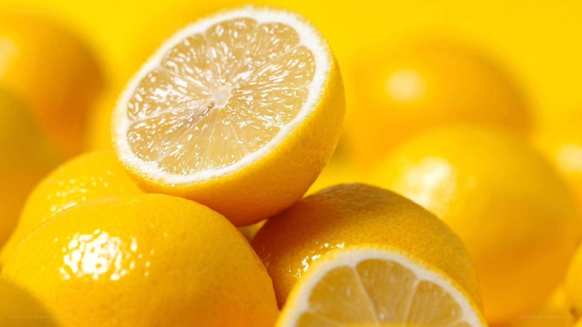 Fresh lemons in close-up