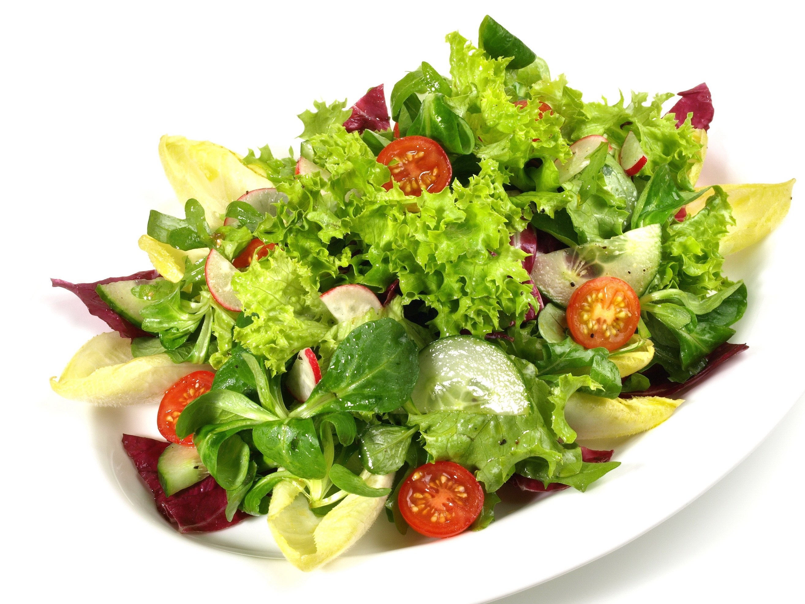 fresh mixed green salad