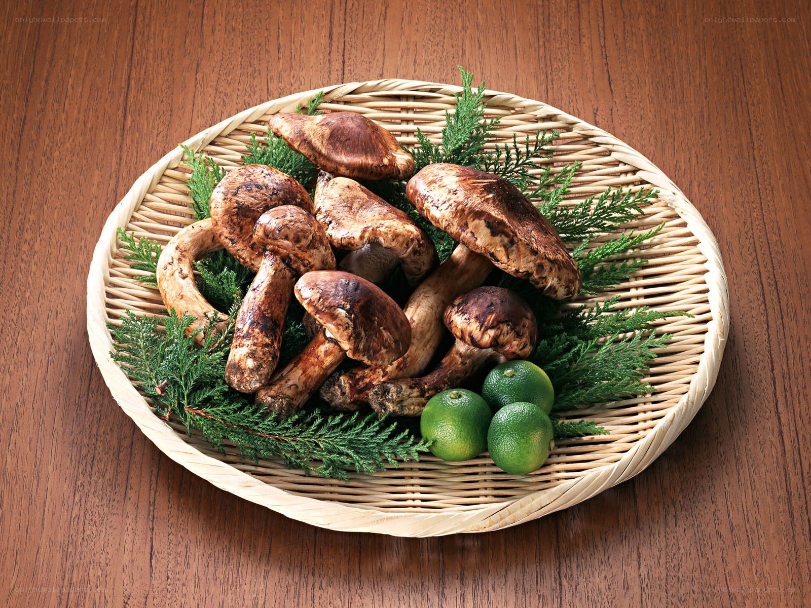 Fresh mushrooms in a basket