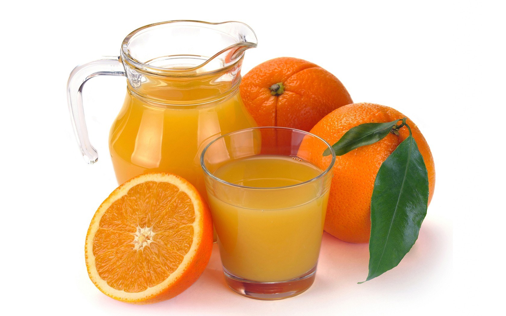 Fresh orange juice and oranges