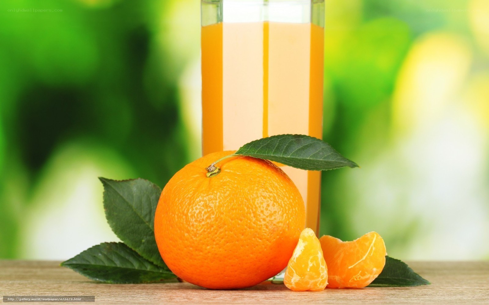 Fresh orange juice with fruit