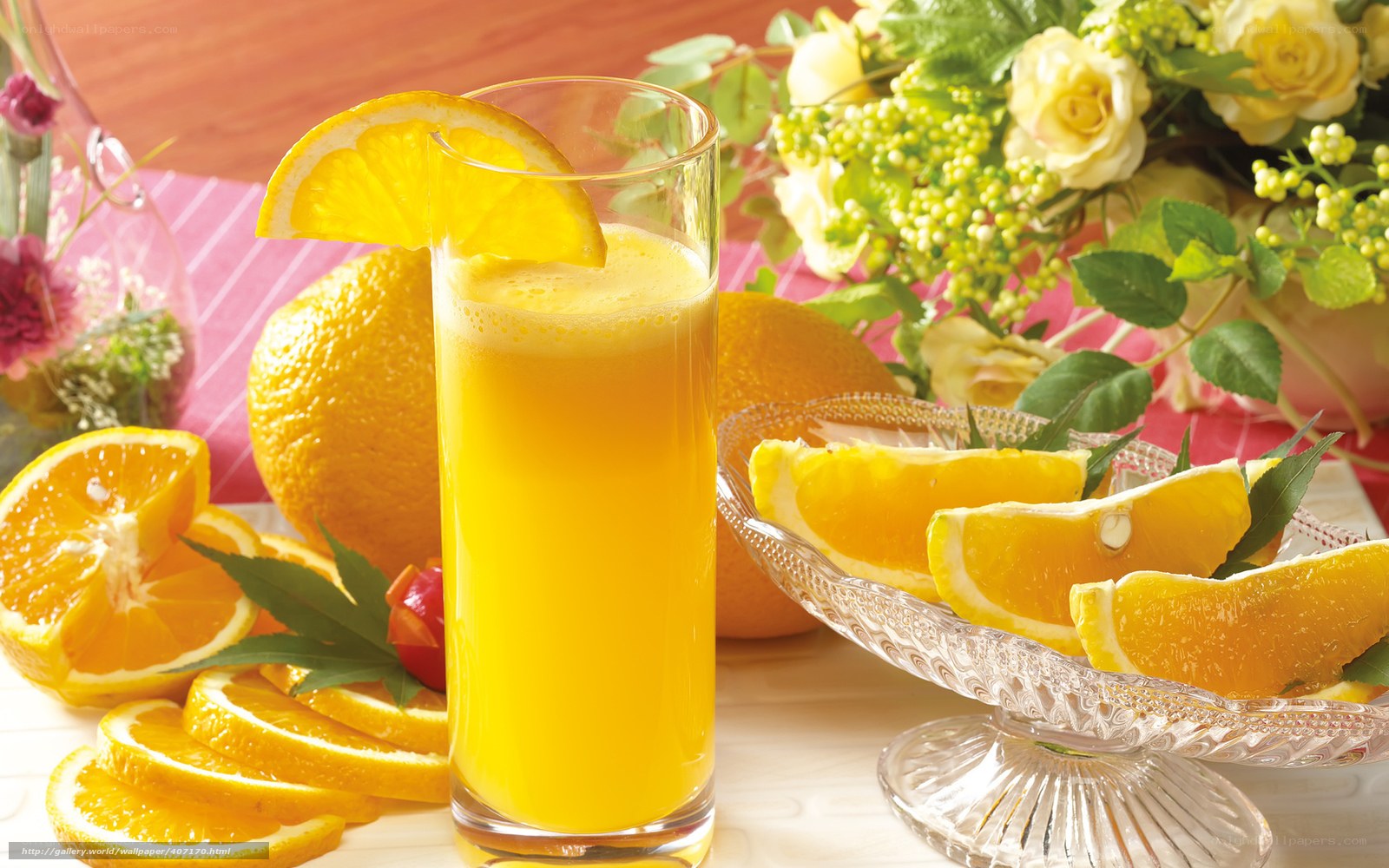 Fresh orange juice with fruit slices