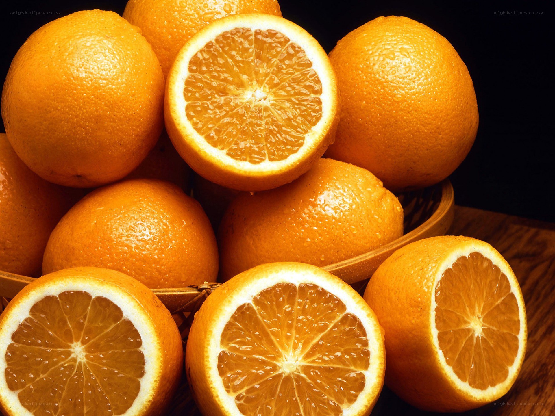 Fresh oranges in a basket