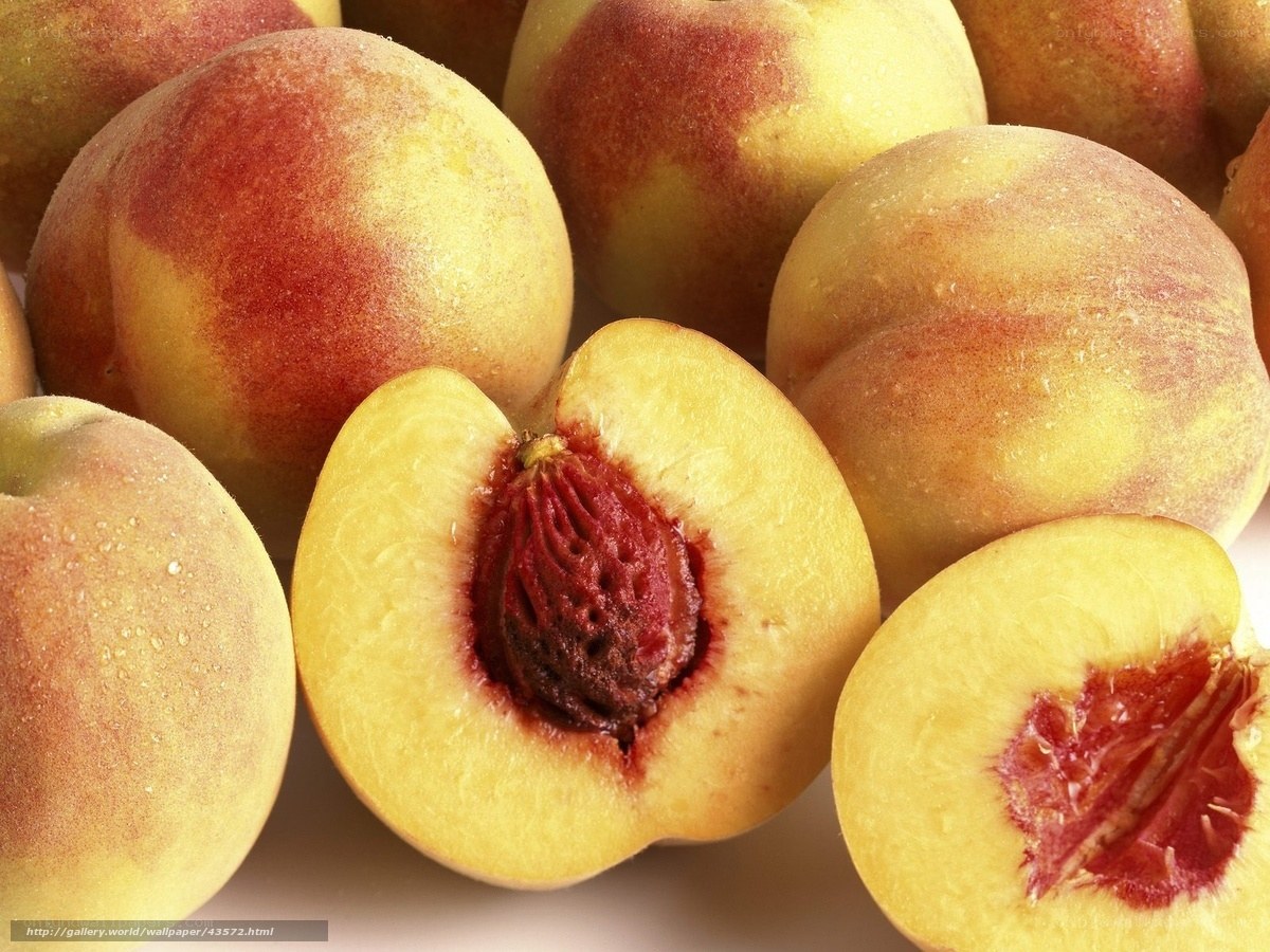 Fresh peaches and halves