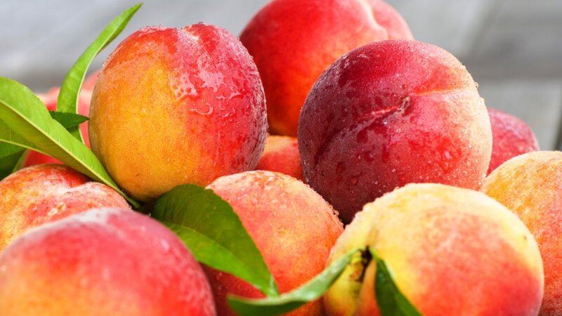 Fresh Peaches with Leaves — Red, Photograph