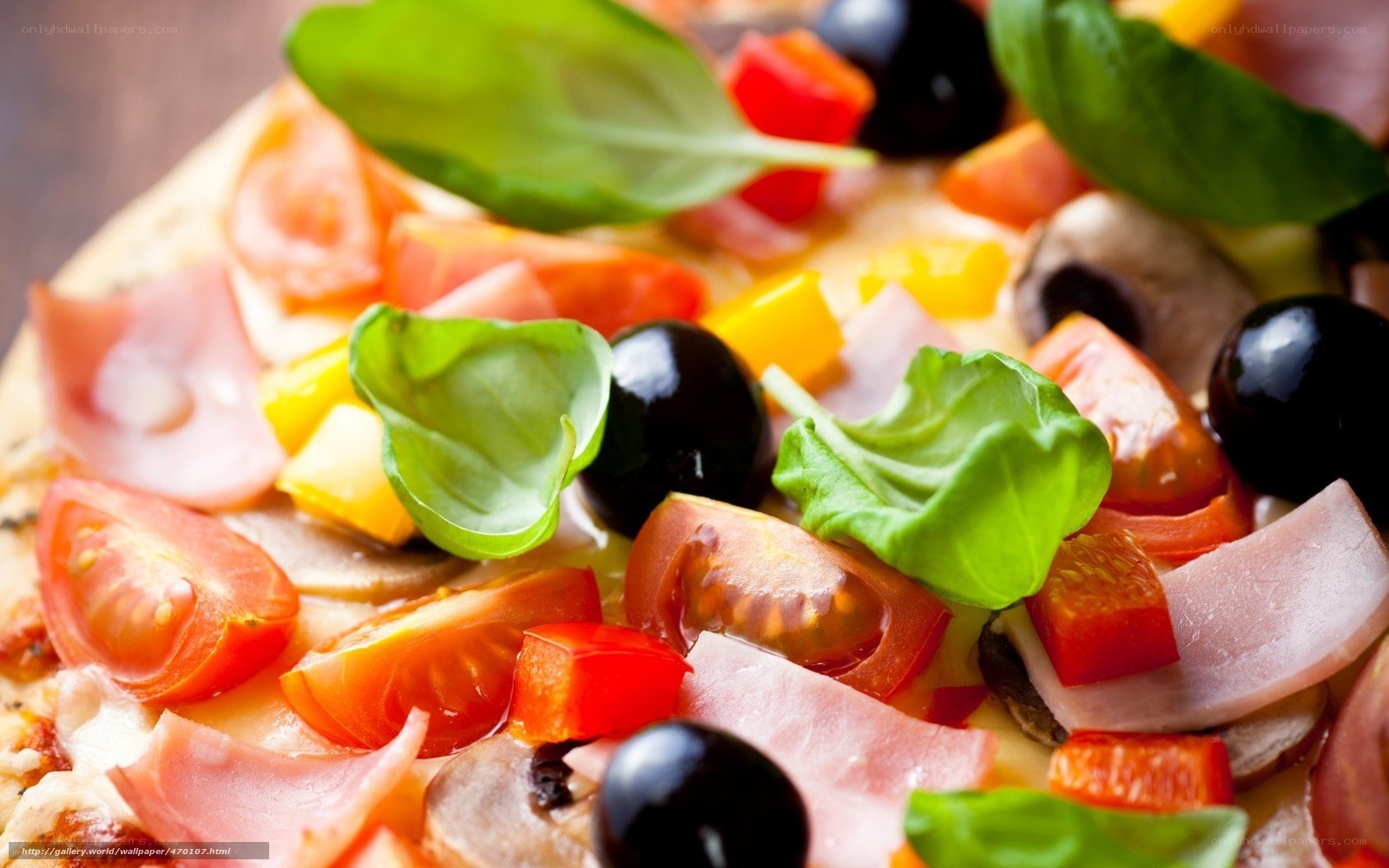 fresh pizza with vegetables