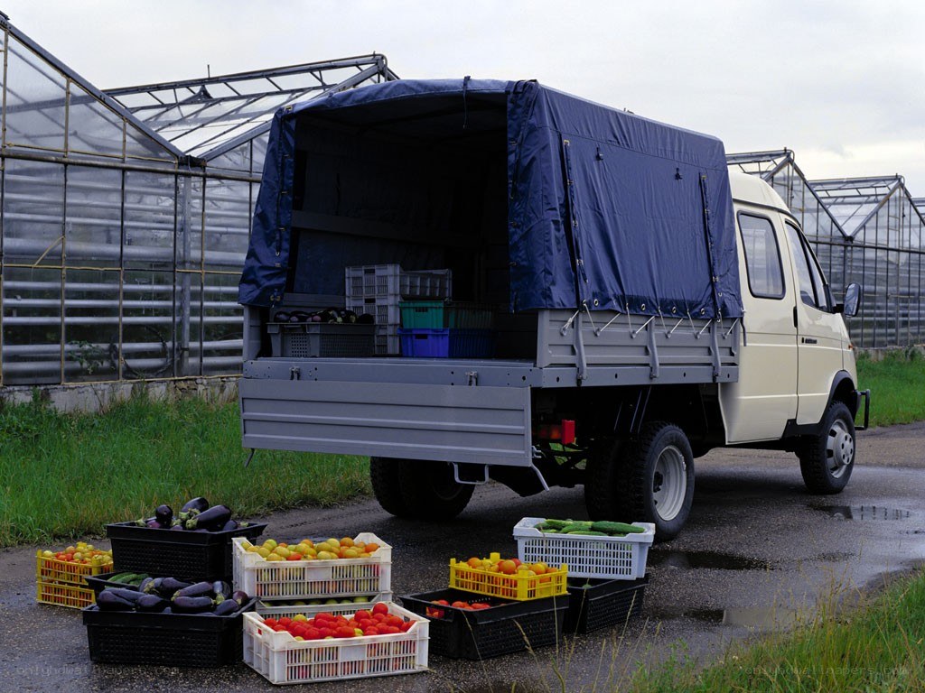 Fresh produce delivery from greenhouse