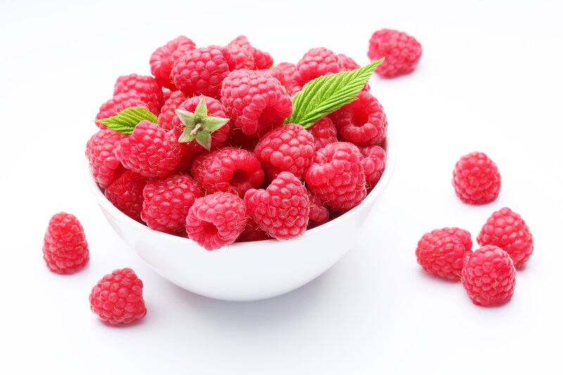 Fresh raspberries in a bowl