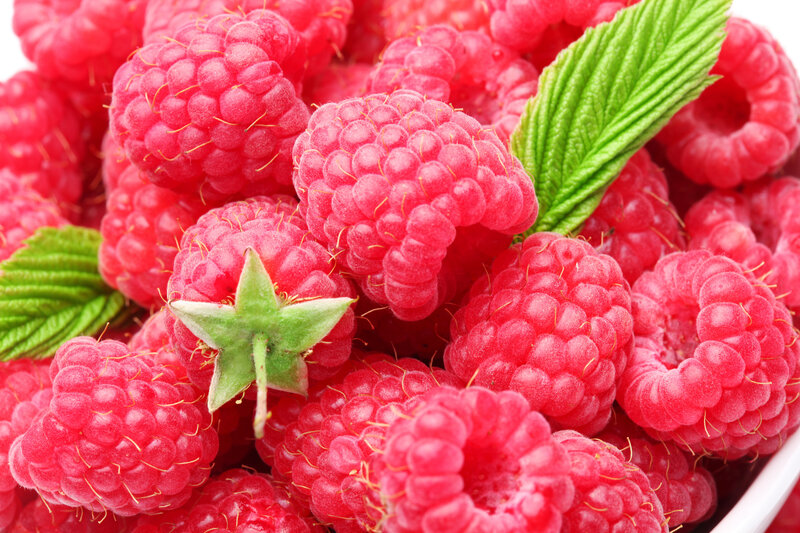 Fresh Raspberries in Bowl — Red