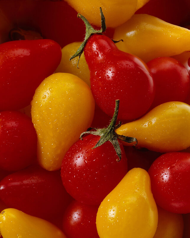 Fresh red and yellow tomatoes