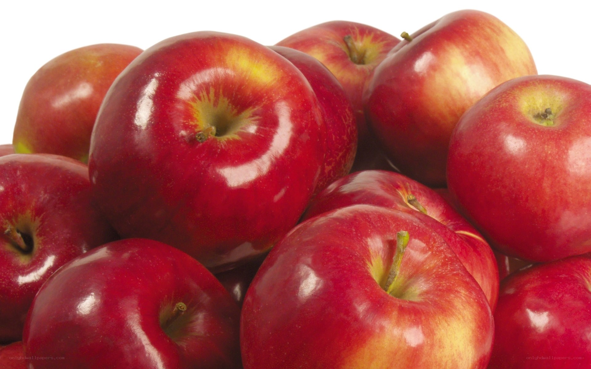 Fresh red apples in a pile