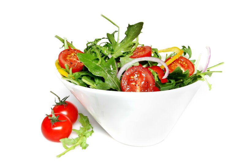 Fresh salad with tomatoes and arugula