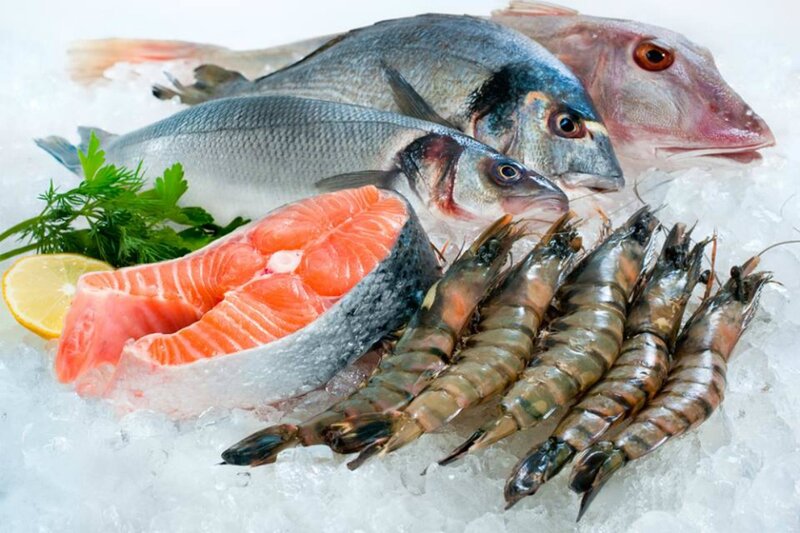 Fresh Seafood on Ice — White
