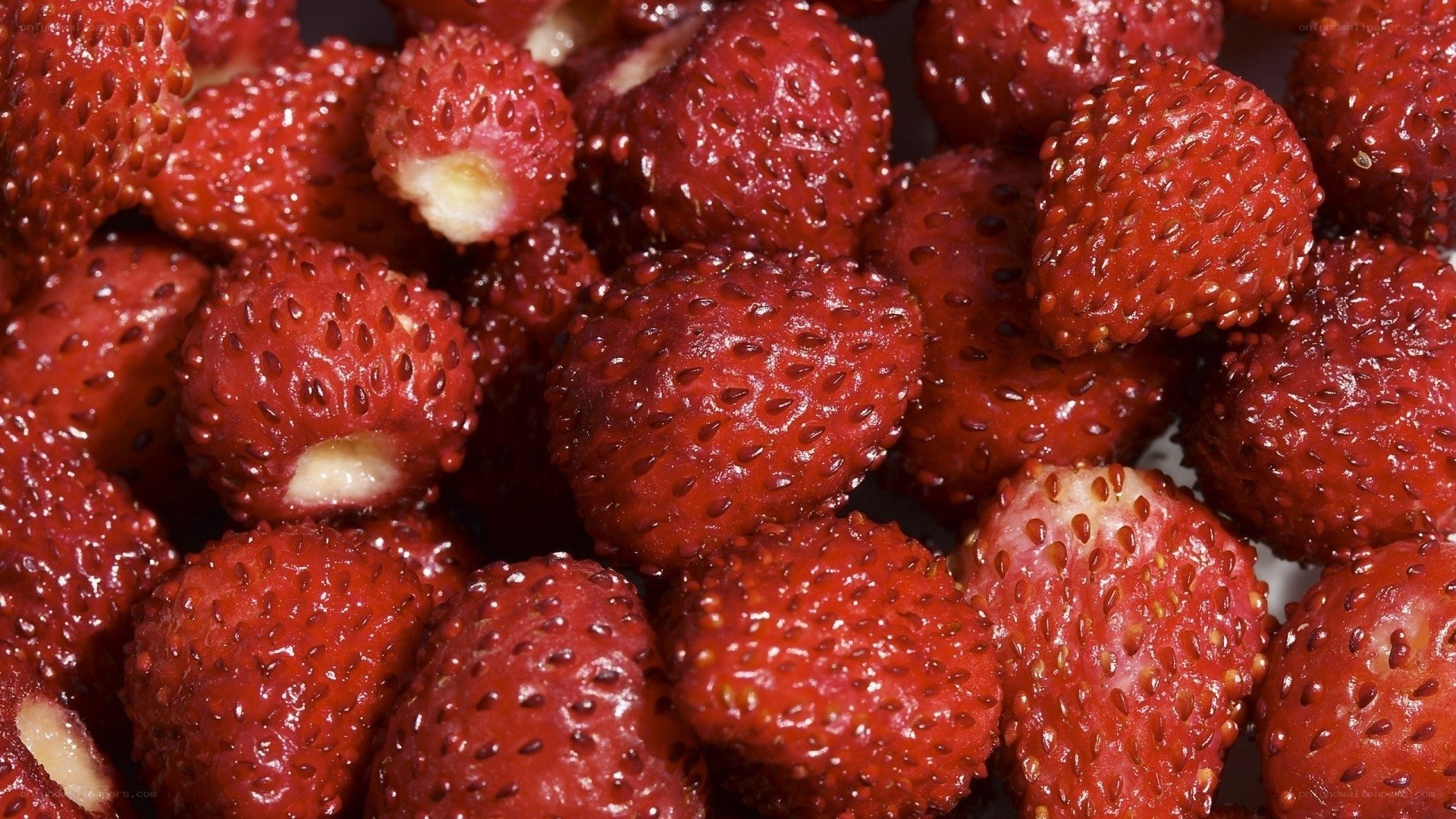 Fresh strawberries close-up