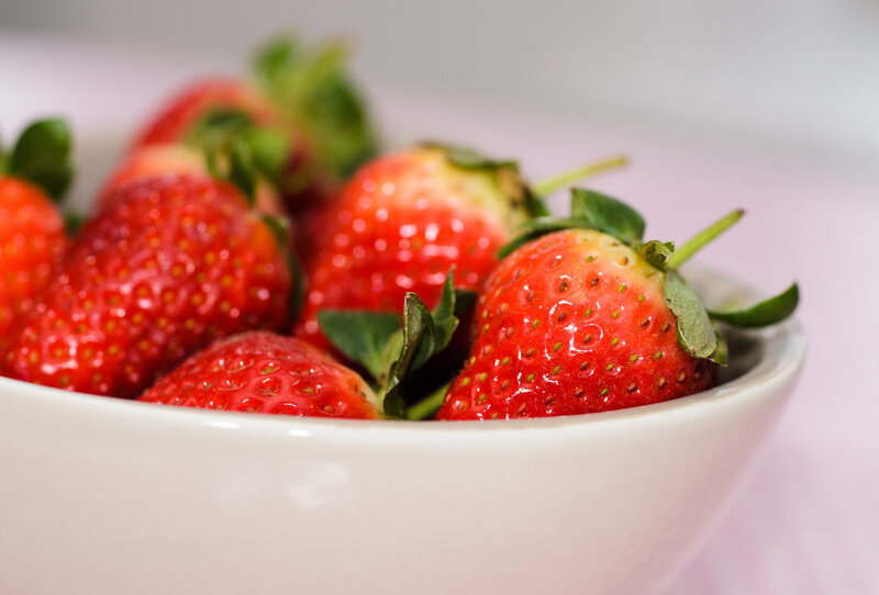 Fresh strawberries in a bowl
