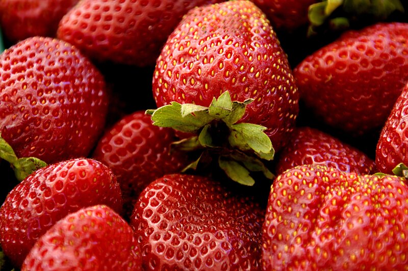 Fresh strawberries in a pile