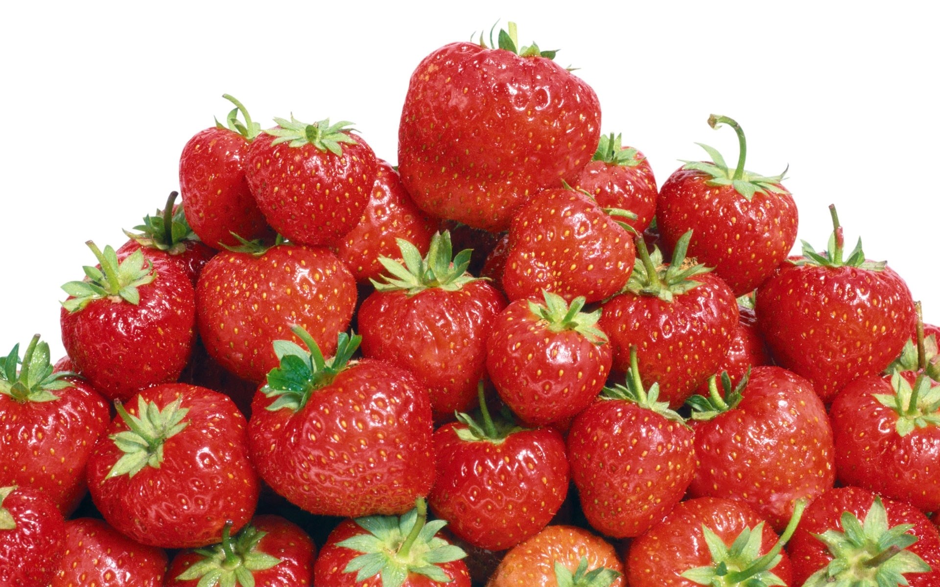 Fresh strawberries in a pile