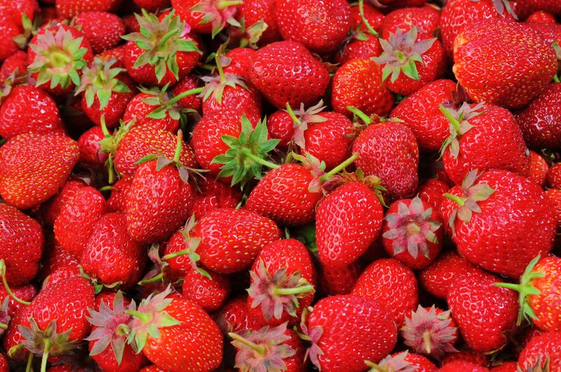 Fresh strawberries in a pile