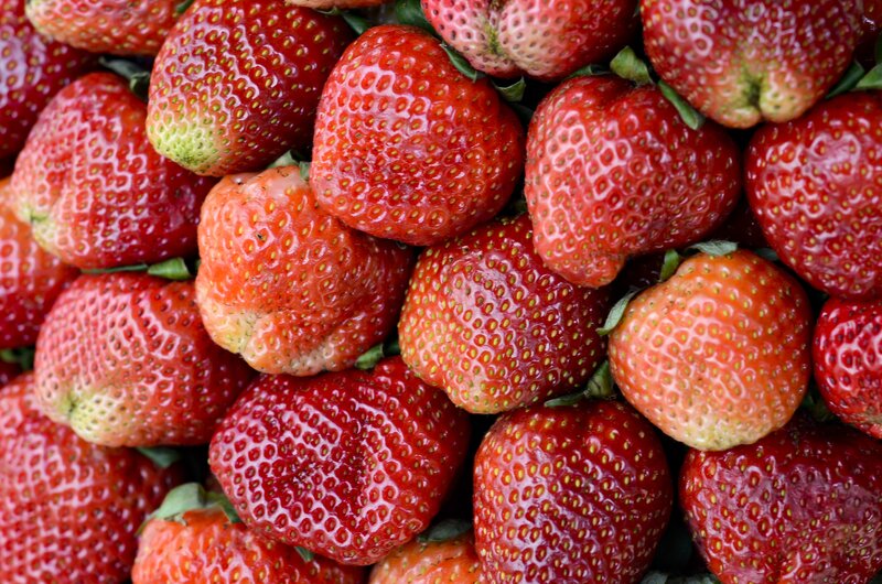 Fresh strawberries in a pile