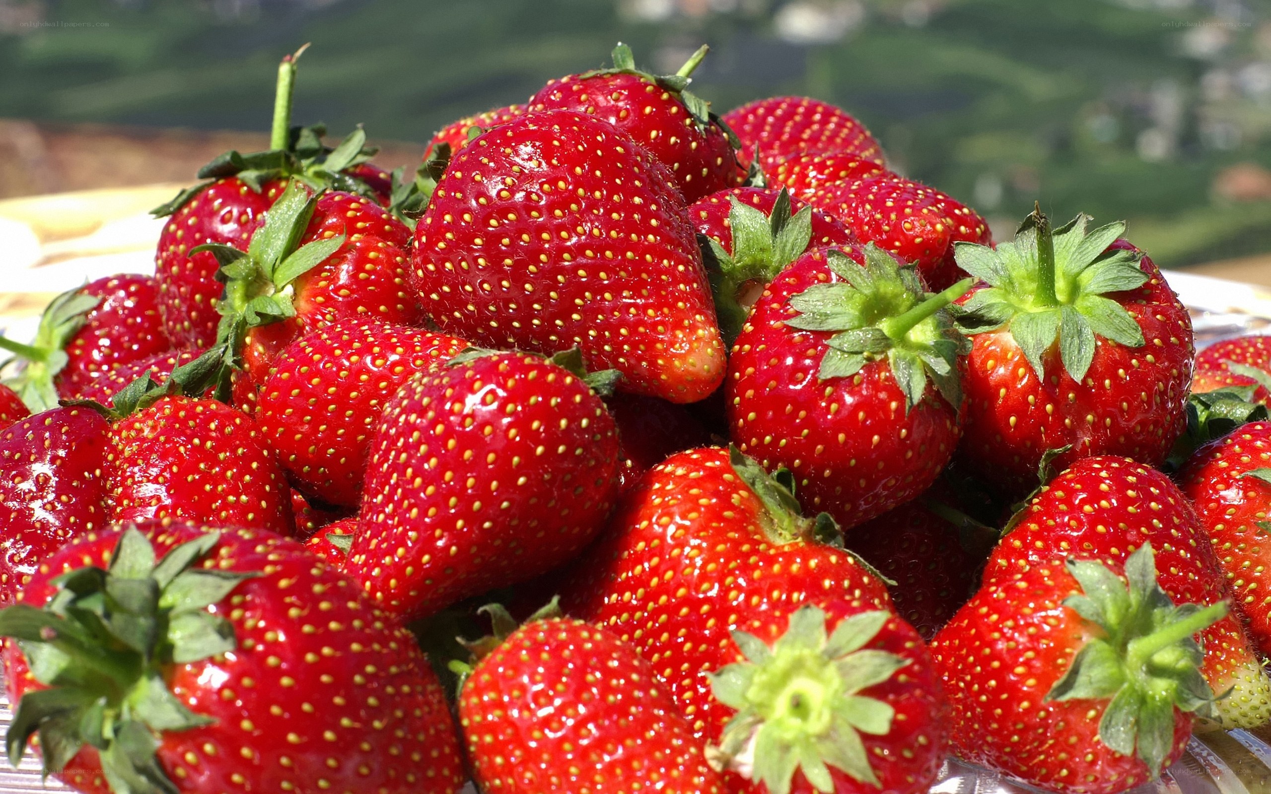 Fresh strawberries in a pile