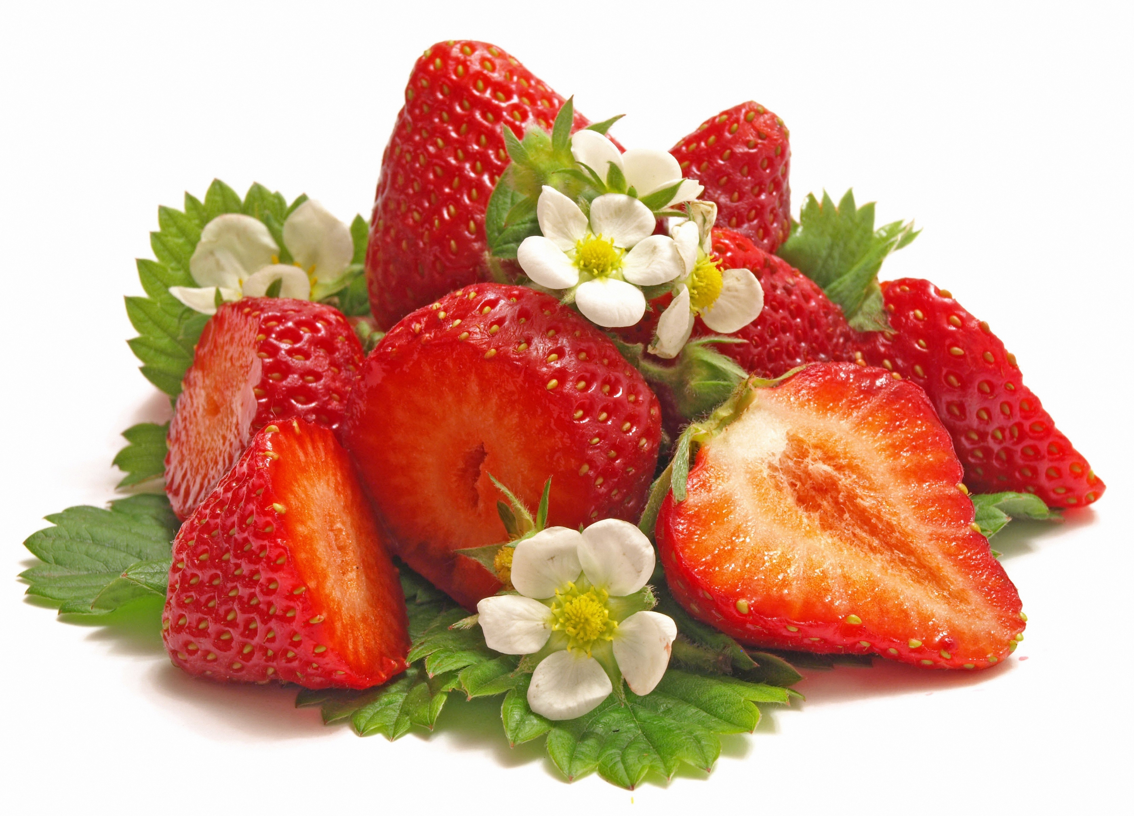 Fresh strawberries with flowers