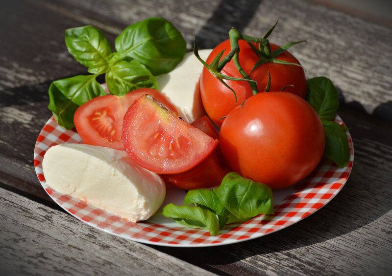 Fresh tomatoes and mozzarella