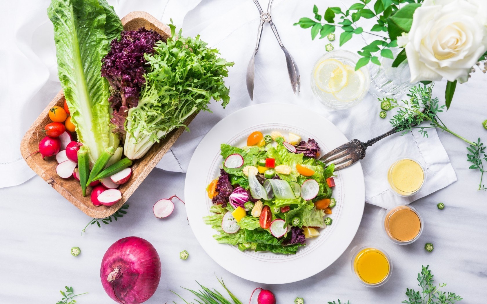 Fresh vegetable salad arrangement
