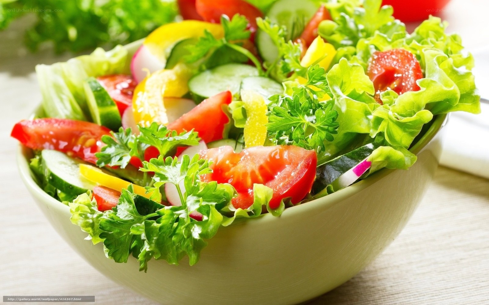 fresh vegetable salad bowl