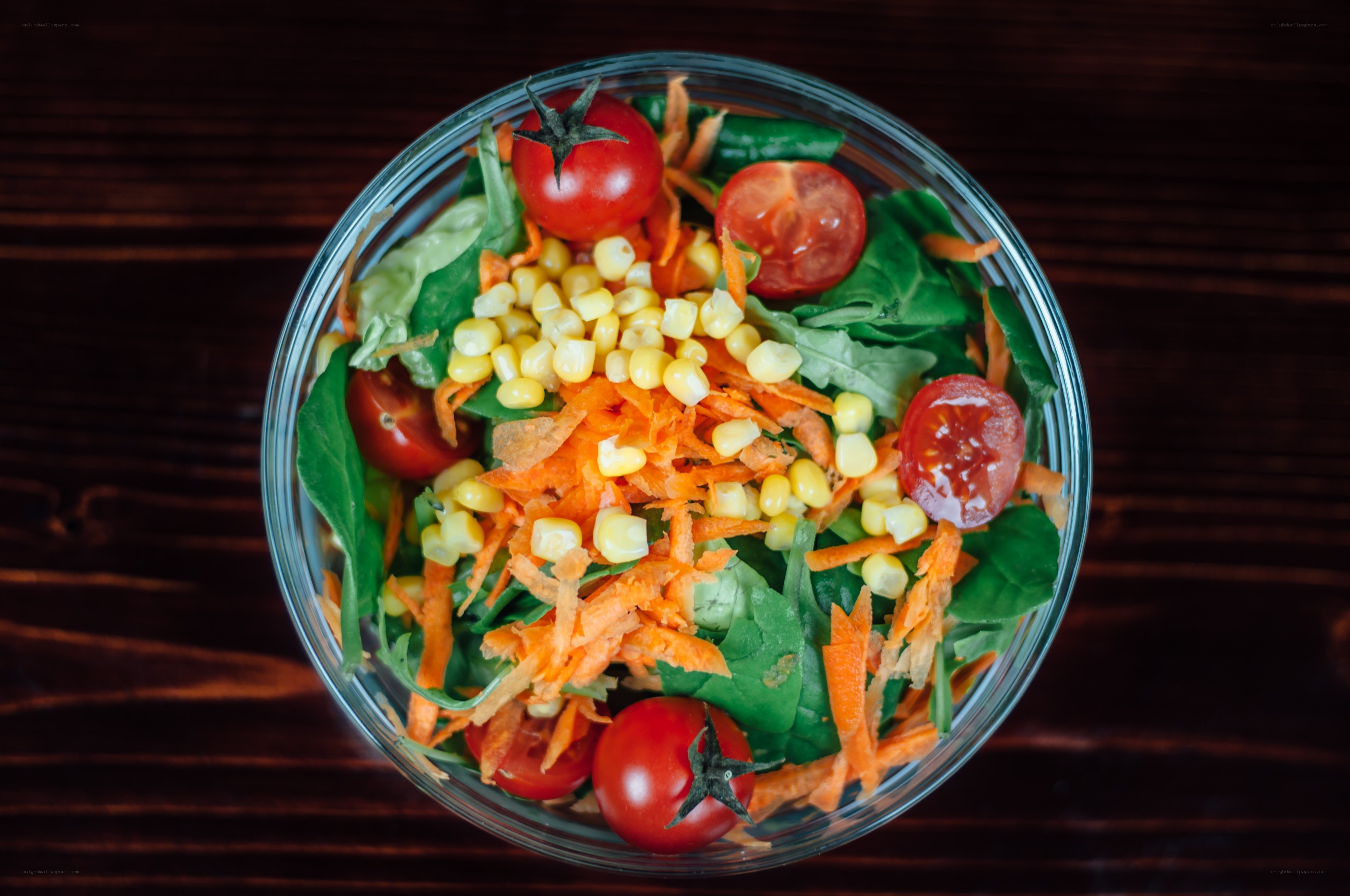 fresh vegetable salad in bowl